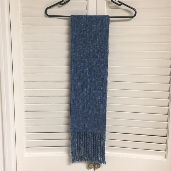 NWOT Handmade woven ocean blue scarf soft acrylic - Picture 7 of 8